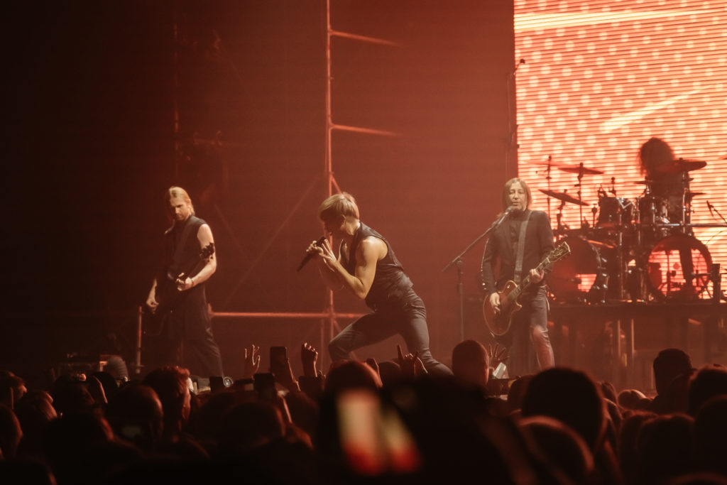 "Би-2" устроили в Твери грандиозное трёхчасовое шоу