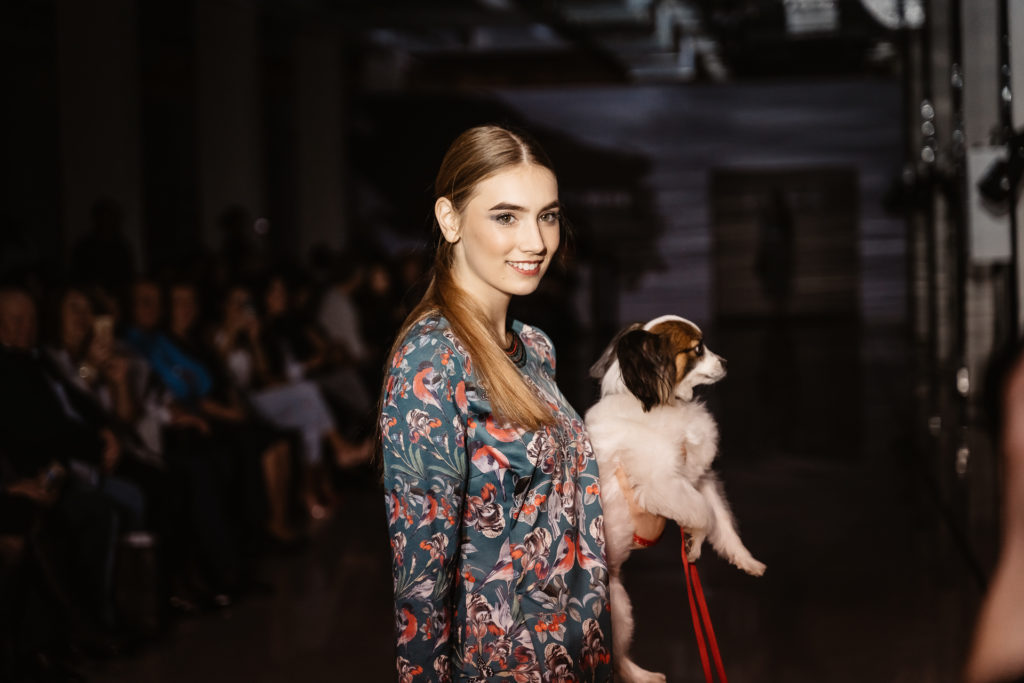 Шубы и шортики: модный показ глазами Тверьлайф Шубы и шортики: модный показ глазами Тверьлайф