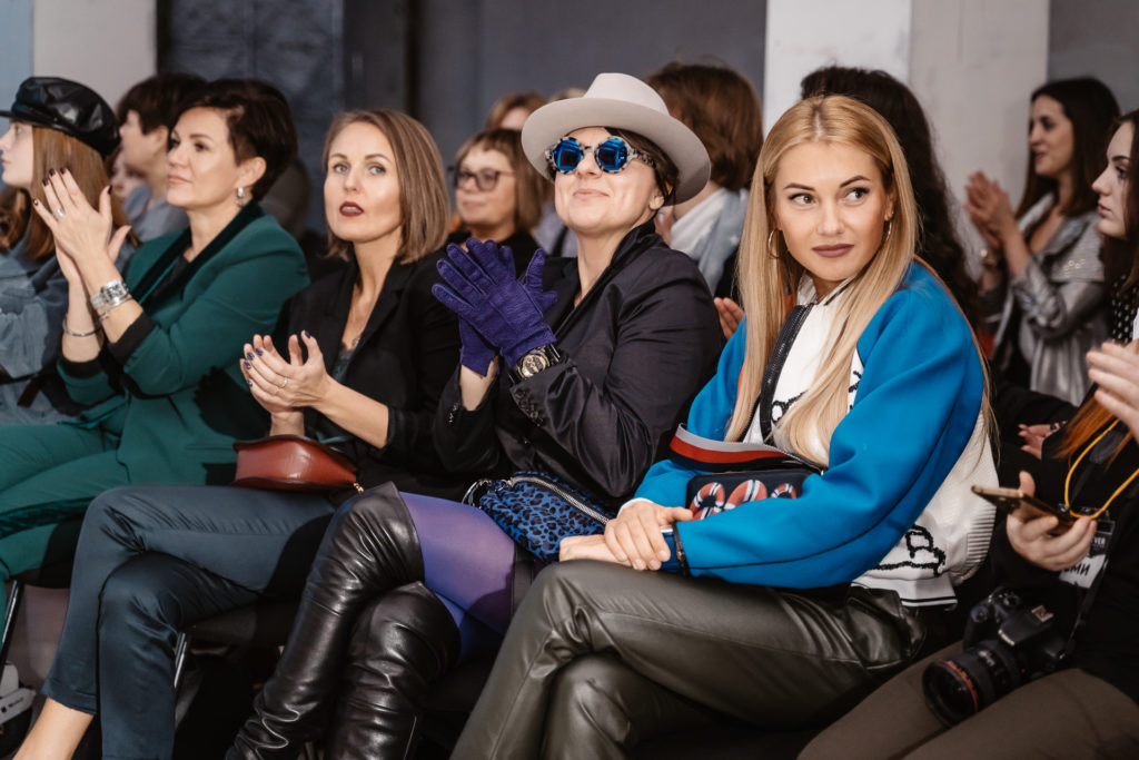 Шубы и шортики: модный показ глазами Тверьлайф