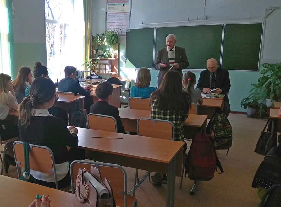 В Тверской области высадился "Литературный десант" В Тверской области высадился "Литературный десант"