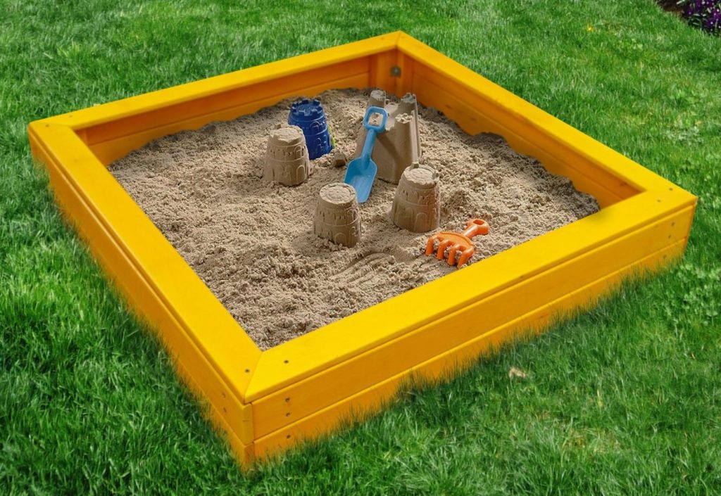 Жители Тверской области могут выбрать объекты для детской площадки