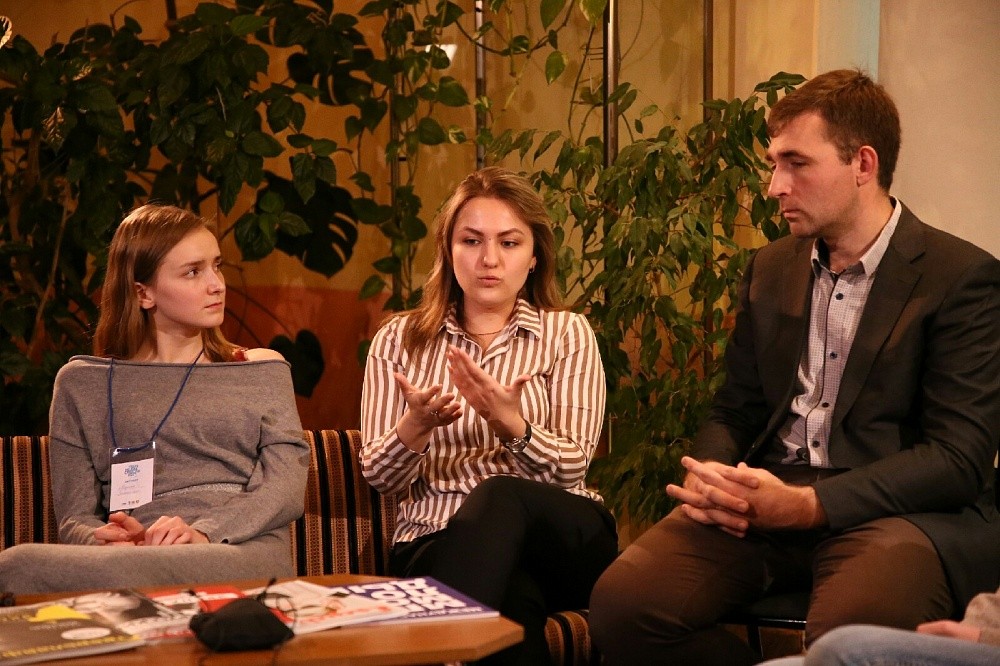 В Твери обсудили будущее печатных СМИ