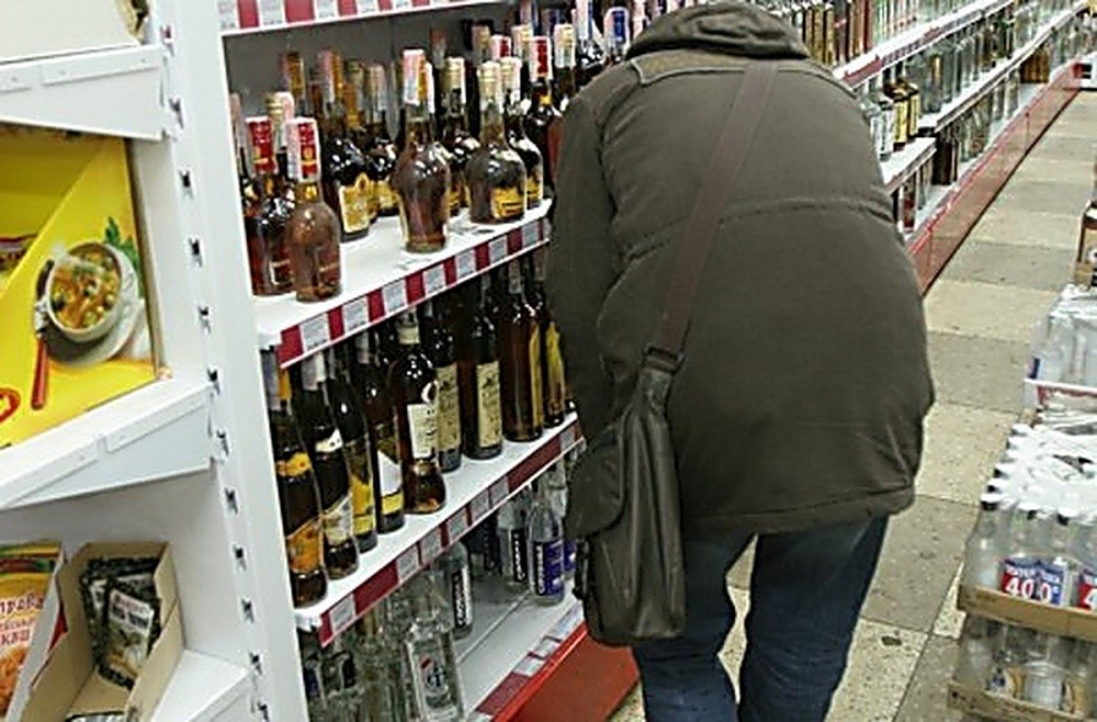 В Бологое росгвардейцы поймали магазинного вора В Бологое росгвардейцы поймали магазинного вора
