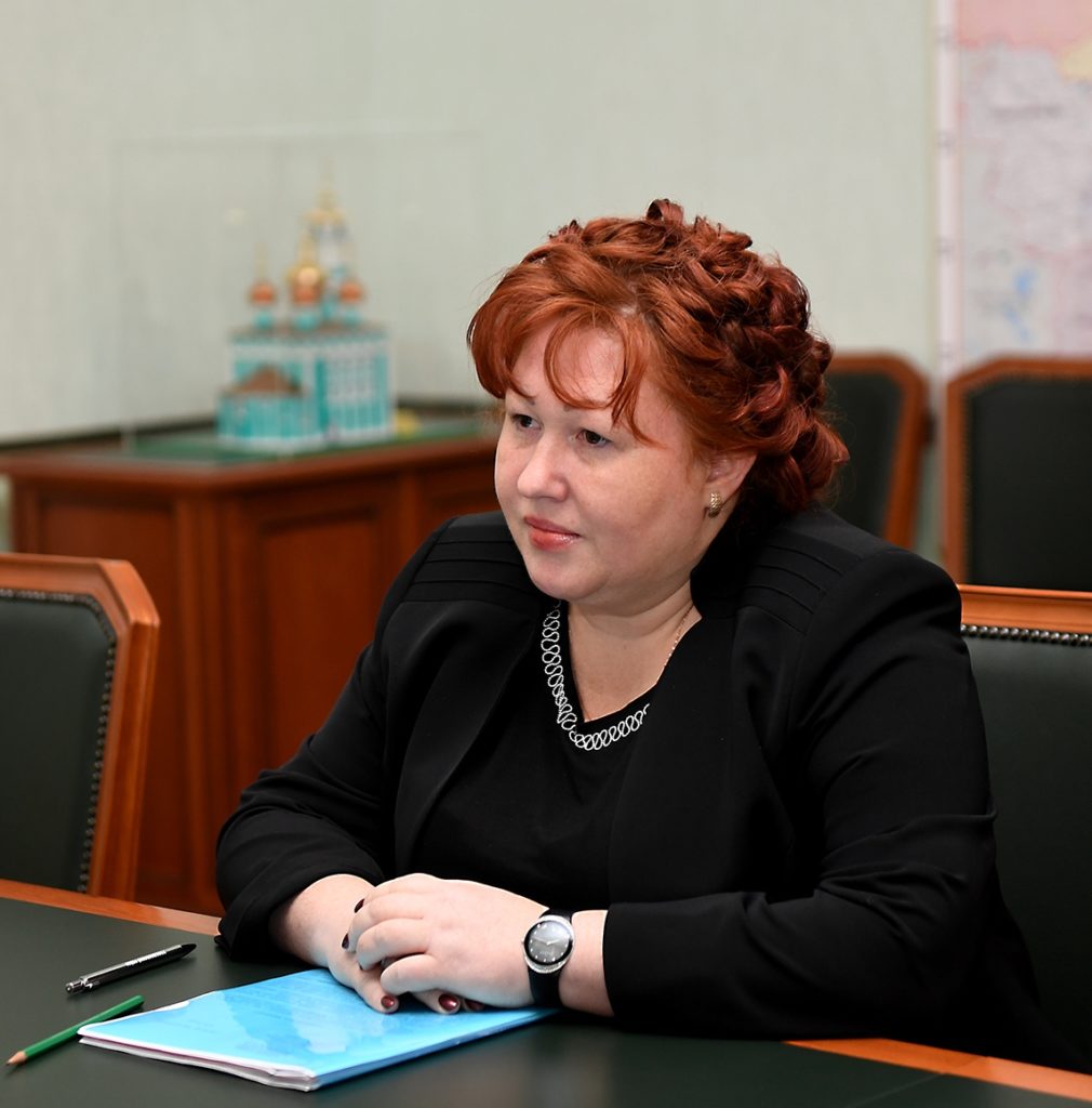 Ирина Миронова: Хорошие дороги поднимут село Ирина Миронова: Хорошие дороги поднимут село