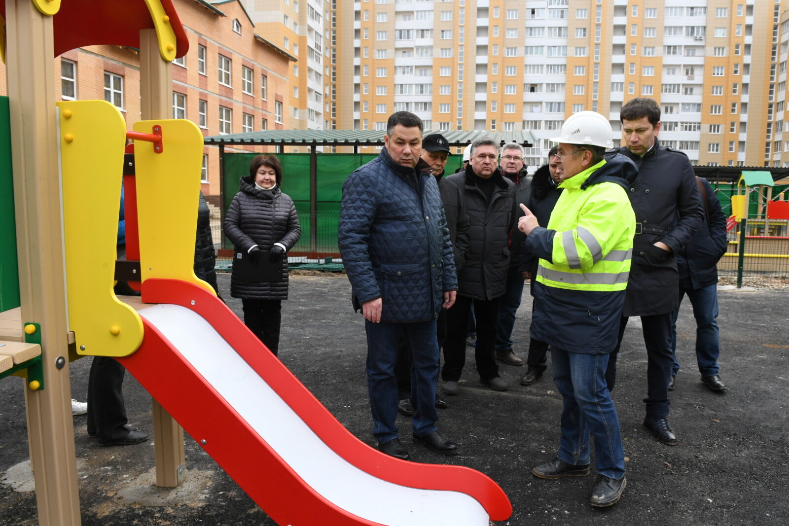 Игорь Руденя ознакомился с ходом строительства детского сада в микрорайоне «Южный» Твери Игорь Руденя ознакомился с ходом строительства детского сада в микрорайоне «Южный» Твери
