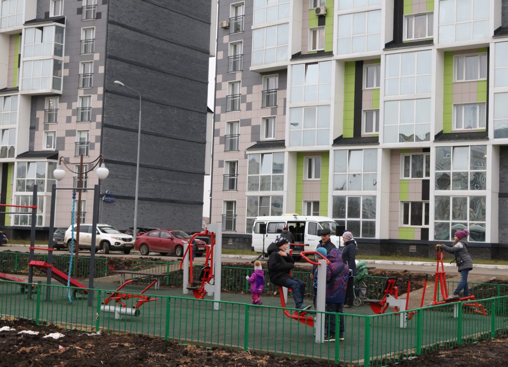 В микрорайоне Южный в Твери открыли новую спортивную площадку