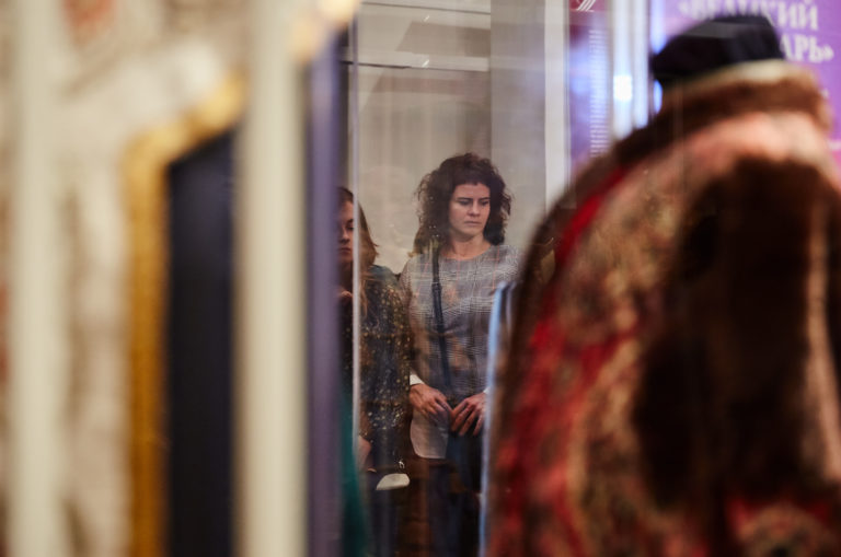 Костюмы из легендарных спектаклей прошлого  представили  в Твери  ФОТО