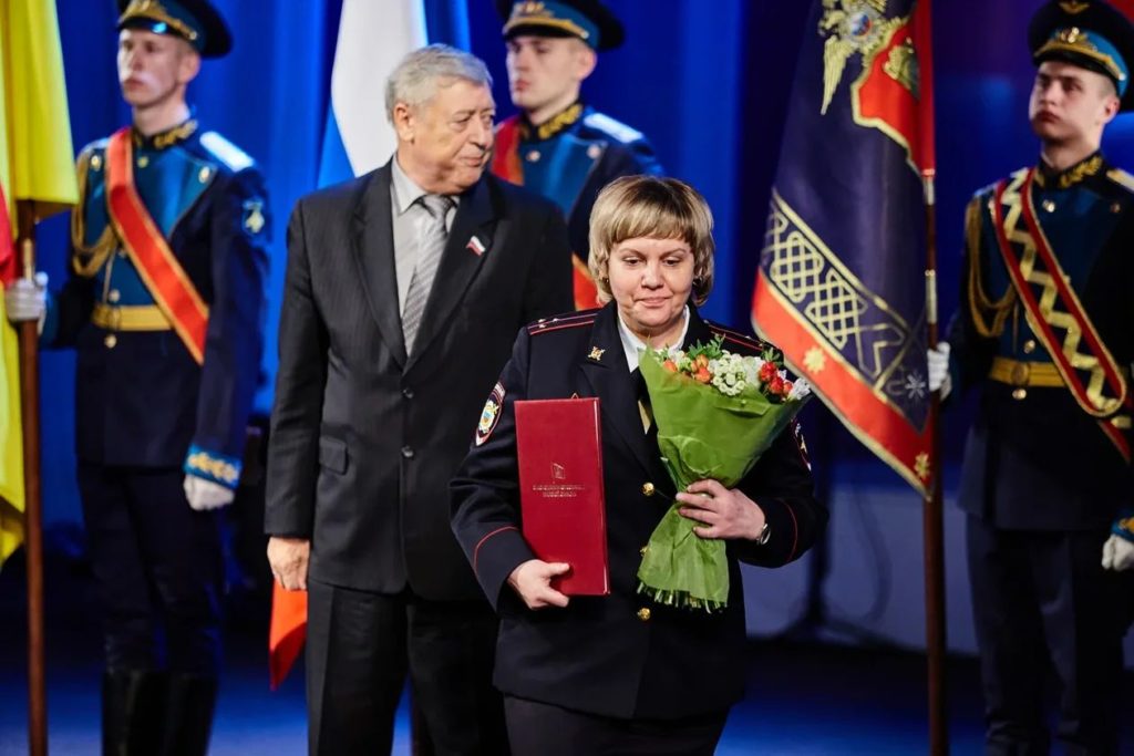 Губернатор Игорь Руденя вручил награды сотрудникам полиции