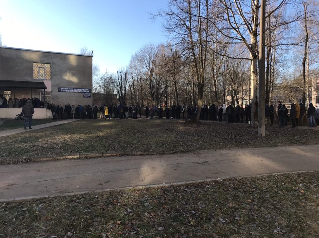 Два дня на холоде: тверские водители зря стояли за медсправками