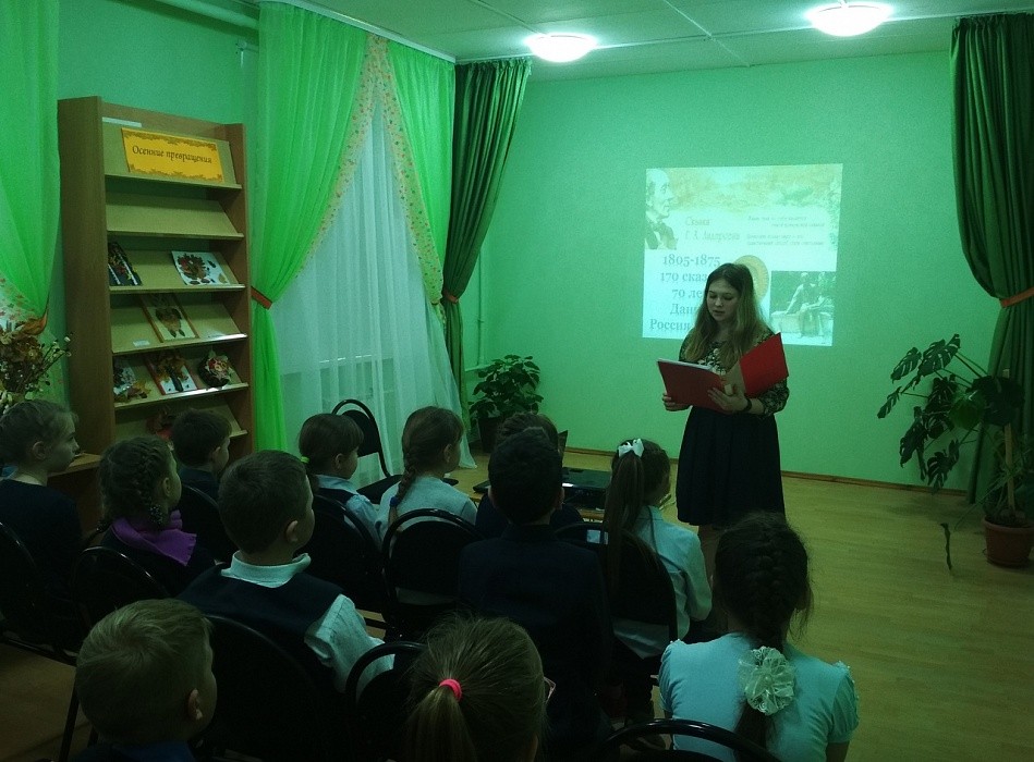 Для школьников в Калязине провели литературную игру Для школьников в Калязине провели литературную игру