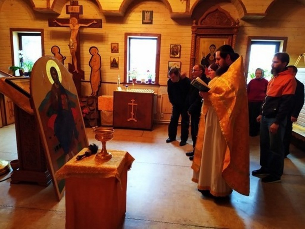 В оленинский храм доставили большую икону В оленинский храм доставили большую икону