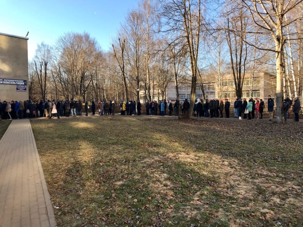 Два дня на холоде: тверские водители зря стояли за медсправками