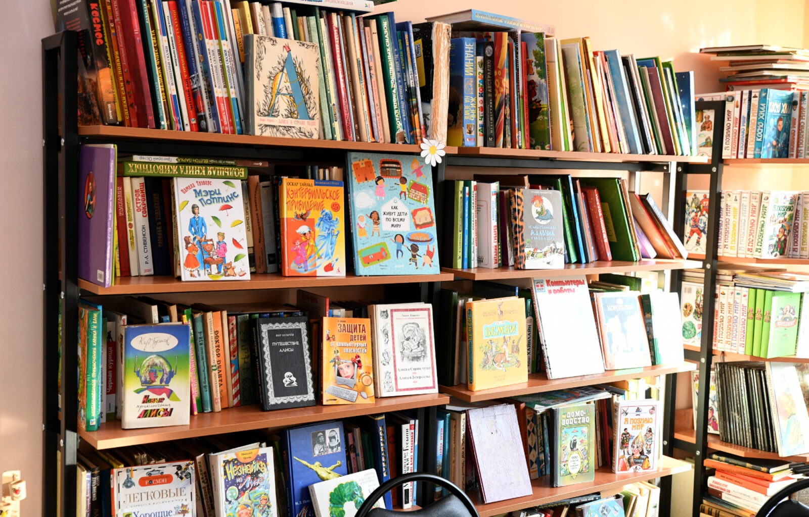 Игорь Руденя пообщался с воспитанниками социально-реабилитационного центра