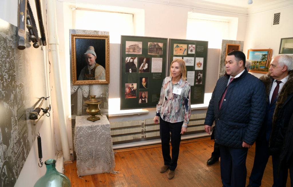 В преддверии юбилея Великой Победы  губернатор дал поручение благоустроить территорию  у Ржевского краеведческого музея В преддверии юбилея Великой Победы  губернатор дал поручение благоустроить территорию  у Ржевского краеведческого музея