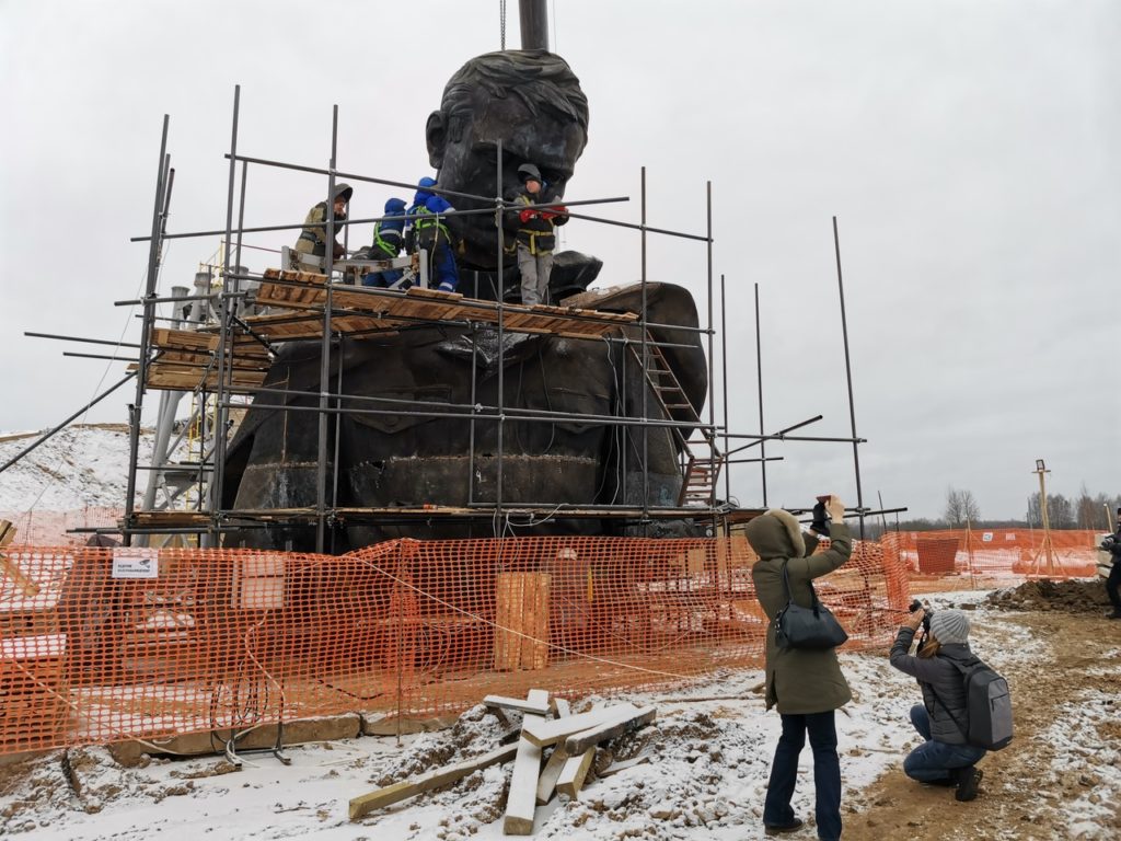 Бронзовый солдат скоро встанет подо Ржевом в полный рост
