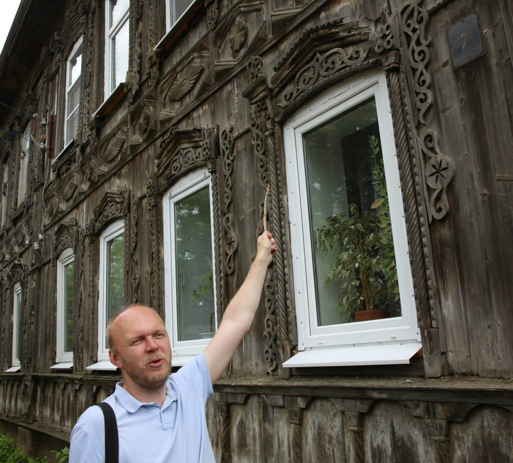 В Тверской области в заброшенном доме нашли старинный холст