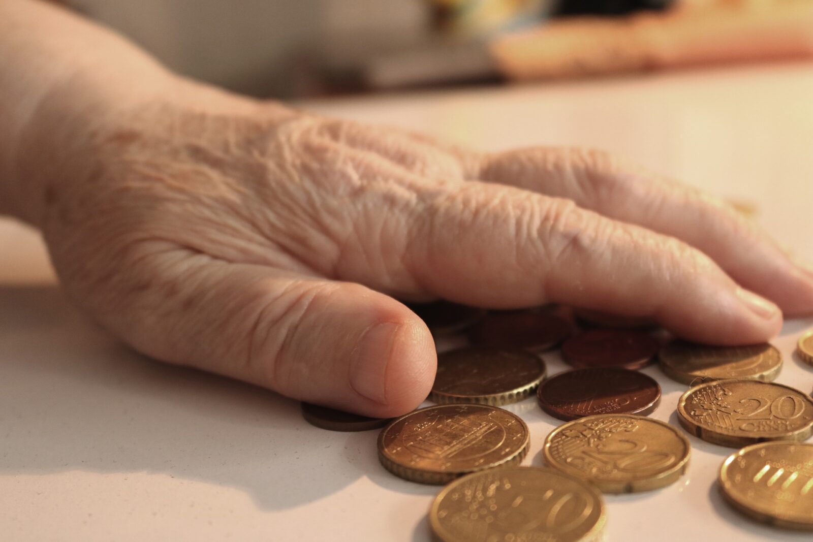 Пенсионерке из Тверской области выплатили пенсию только после вмешательства прокуратуры