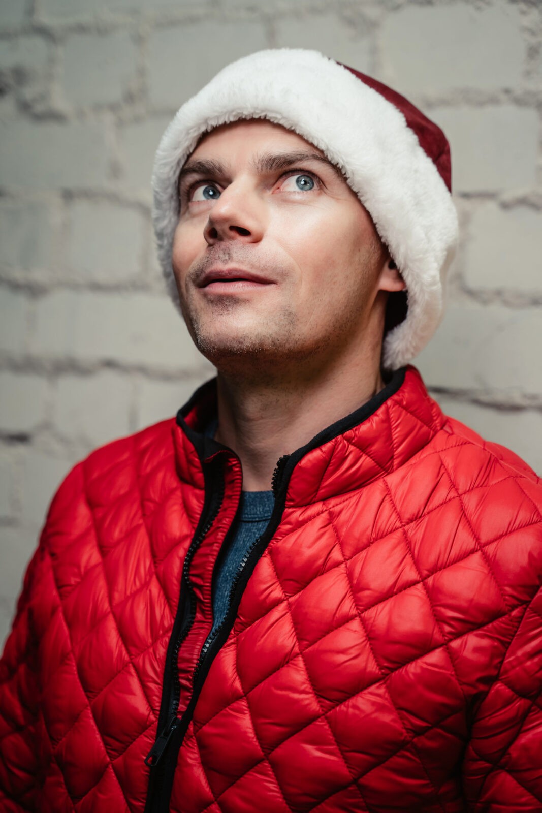 На обложке новогоднего номера «Тверьлайф» — главный путешественник Твери Алексей Корзин