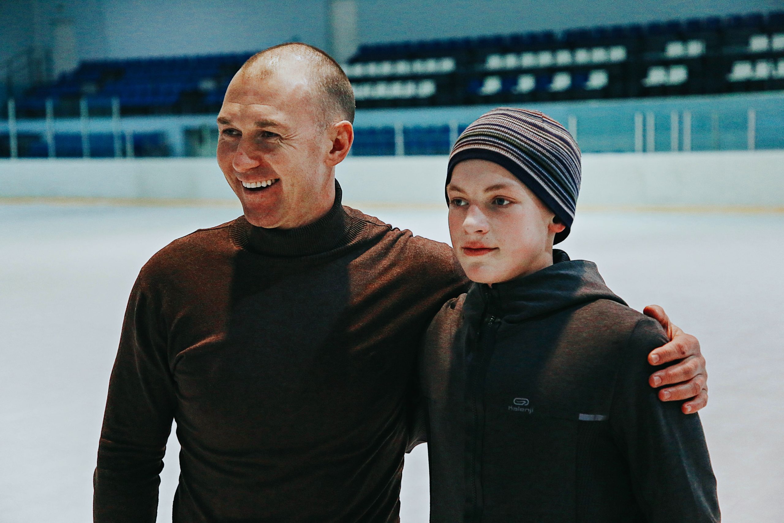 В Твери наградили школьника, героически спасшего упавшего на рельсы мужчину