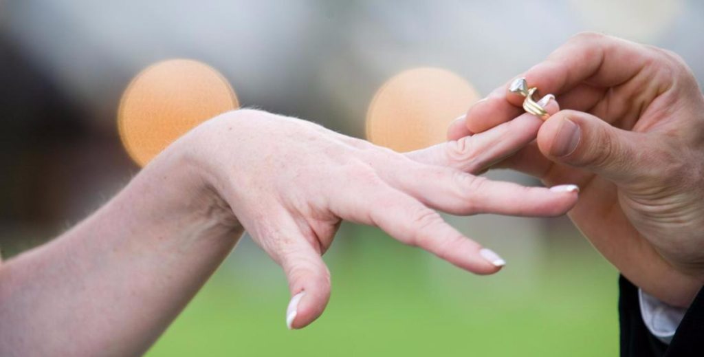 Жительница Тверской области вышла замуж за 10 тысяч рублей Жительница Тверской области вышла замуж за 10 тысяч рублей