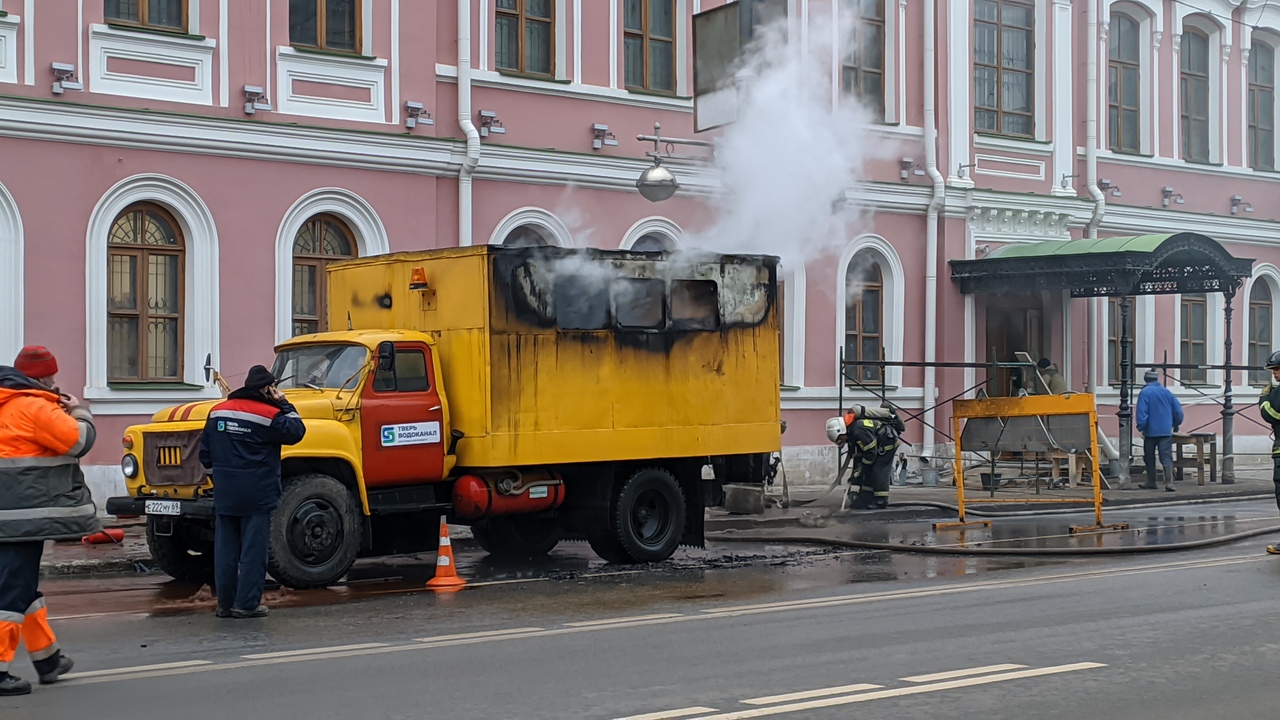 В Твери горела машина "Водоконала" ВИДЕО