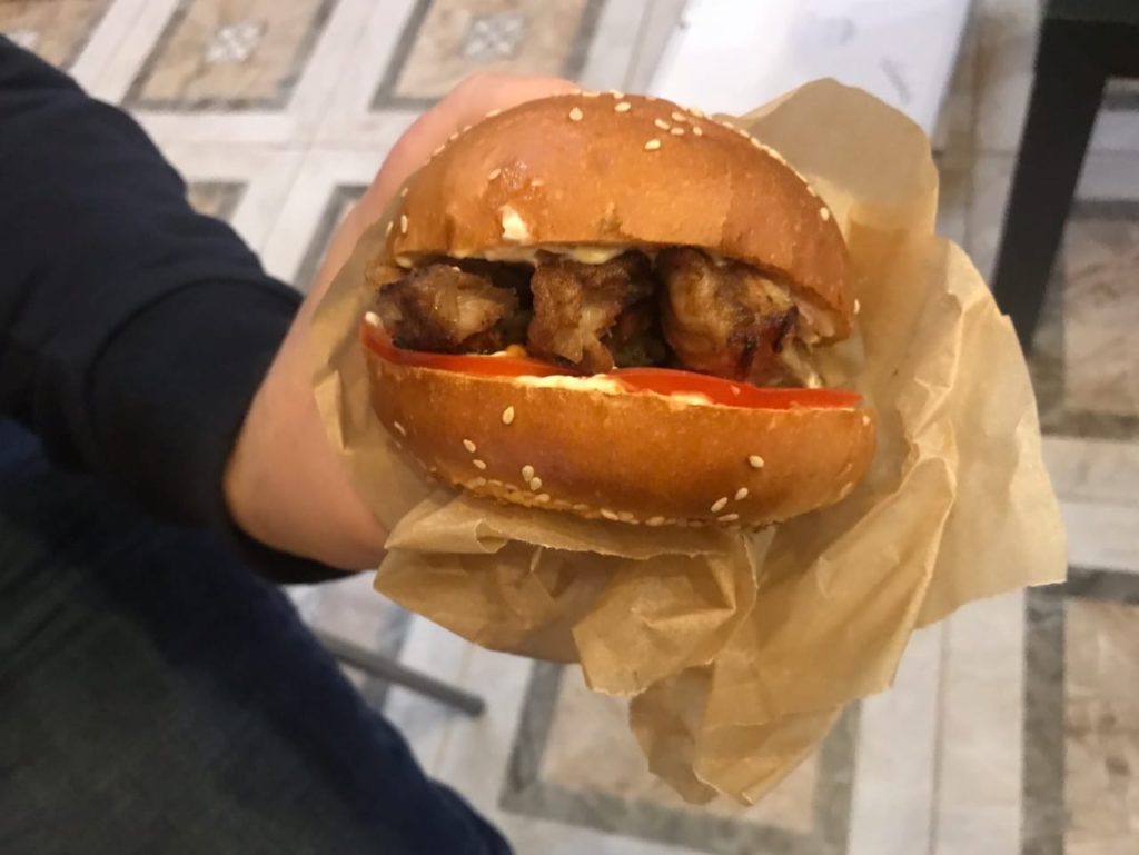 Время бургеров: обзор на доставку быстрой еды в Твери Время бургеров: обзор на доставку быстрой еды в Твери