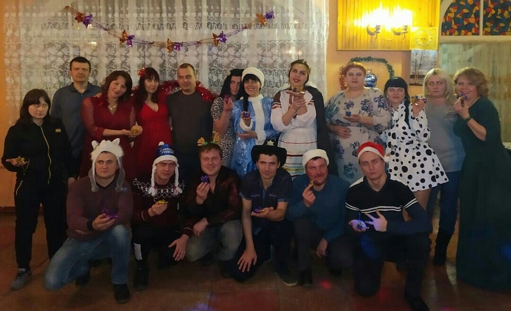 Поисковиков в Тверской области поздравили дети Поисковиков в Тверской области поздравили дети