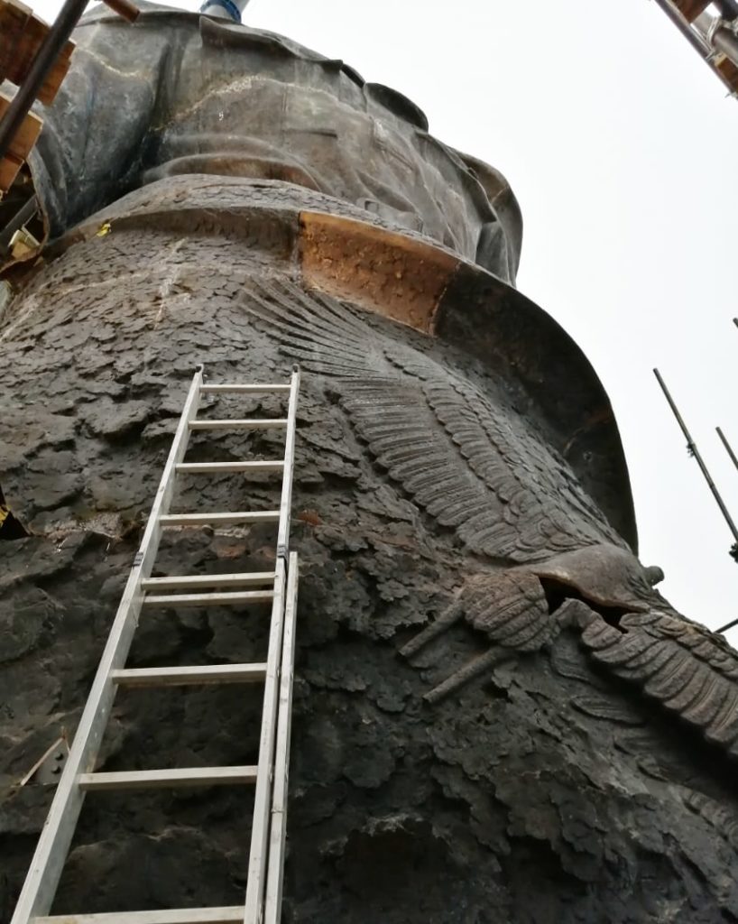 Скульптор Ржевского мемориала поделился фото создания колоссального монумента 