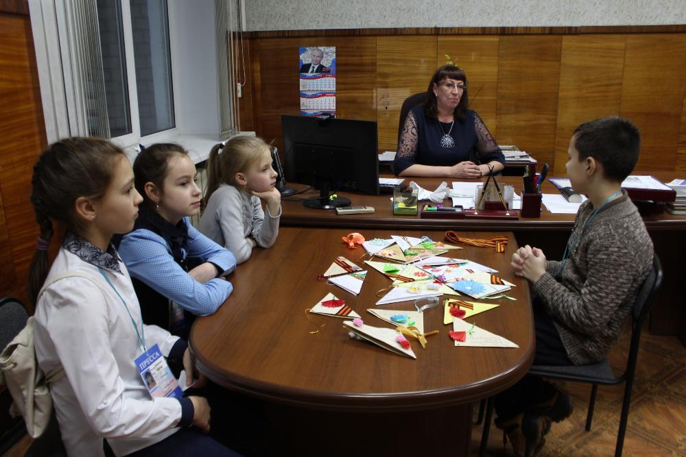 Акция «75 героических страниц» прошла в Вышнем Волочке Акция «75 героических страниц» прошла в Вышнем Волочке