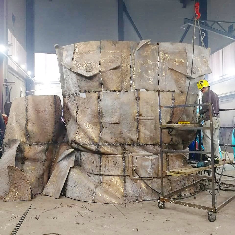 Скульптор Ржевского мемориала поделился фото создания колоссального монумента