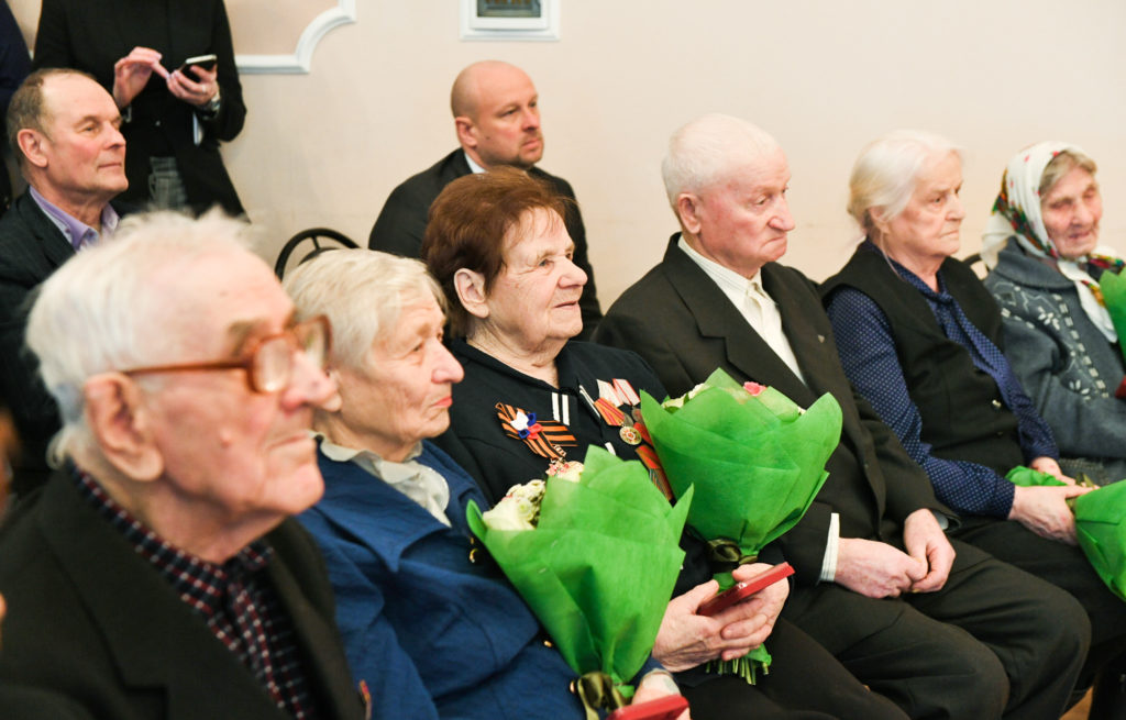 Ржевским ветеранам вручили юбилейные медали «75 лет Победы»