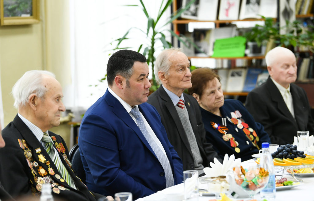 Ржевским ветеранам вручили юбилейные медали «75 лет Победы»