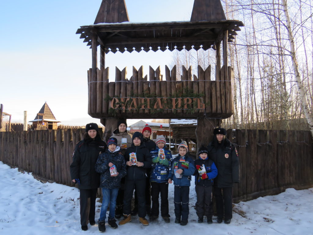 Ребята из социально-реабилитационного центра Твери побывали на оленьей ферме