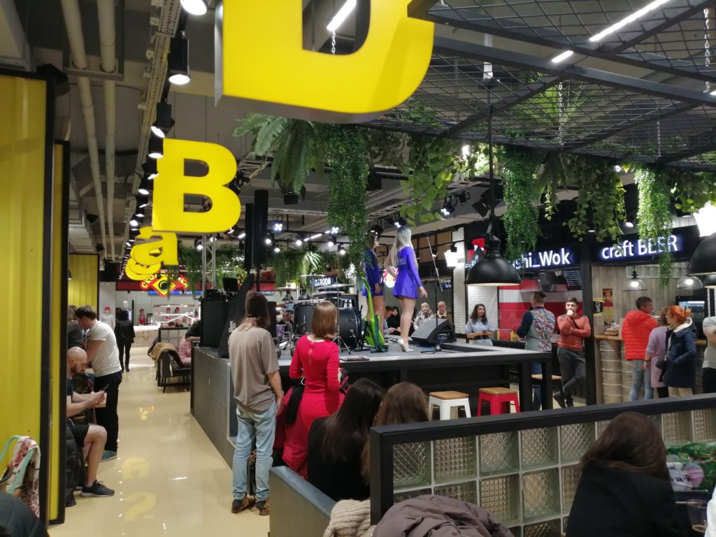 В Твери открылась гастрономическая Арт-площадка Food Base В Твери открылась гастрономическая Арт-площадка Food Base