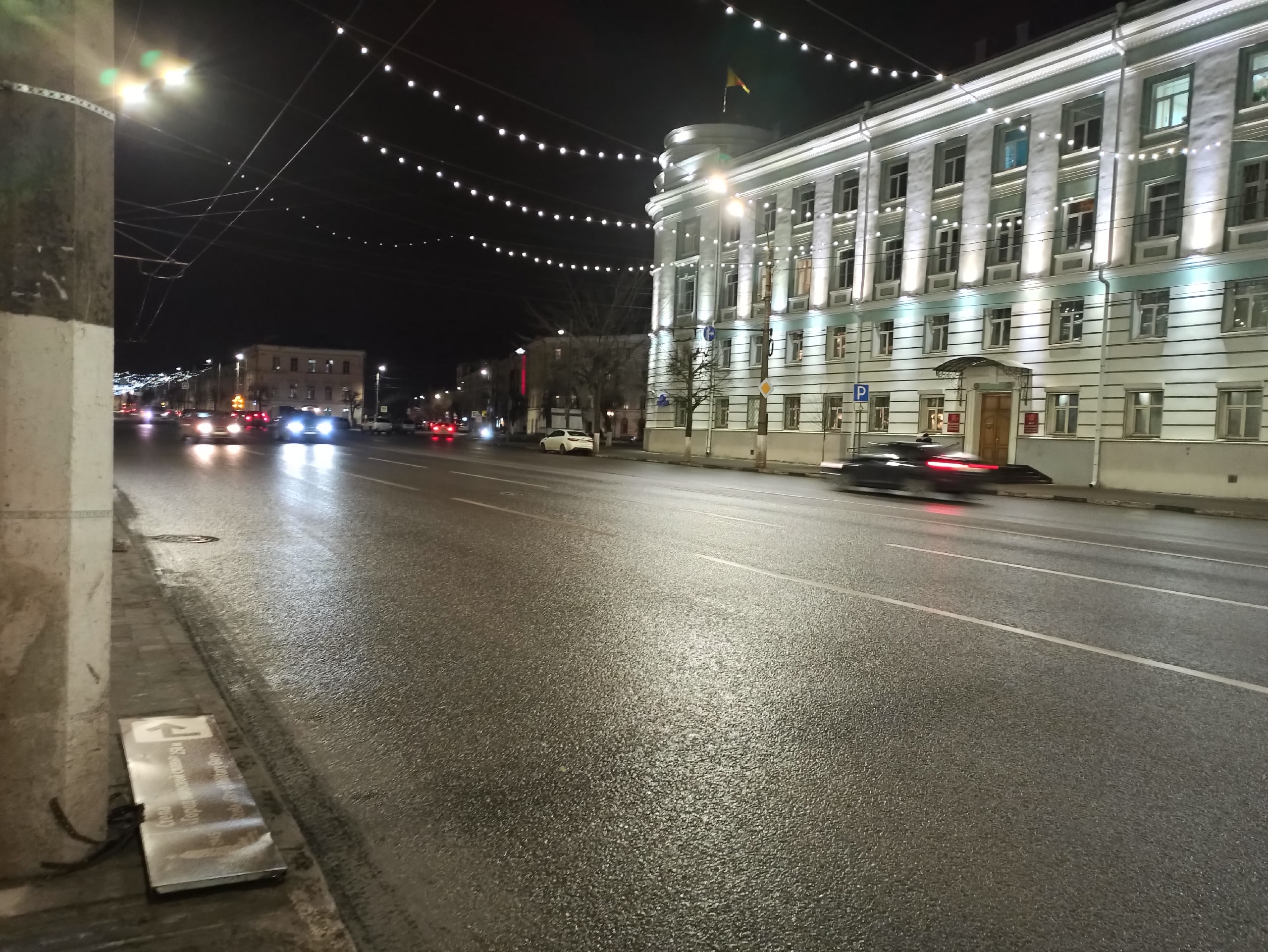 На Советской улице в Твери упал указатель