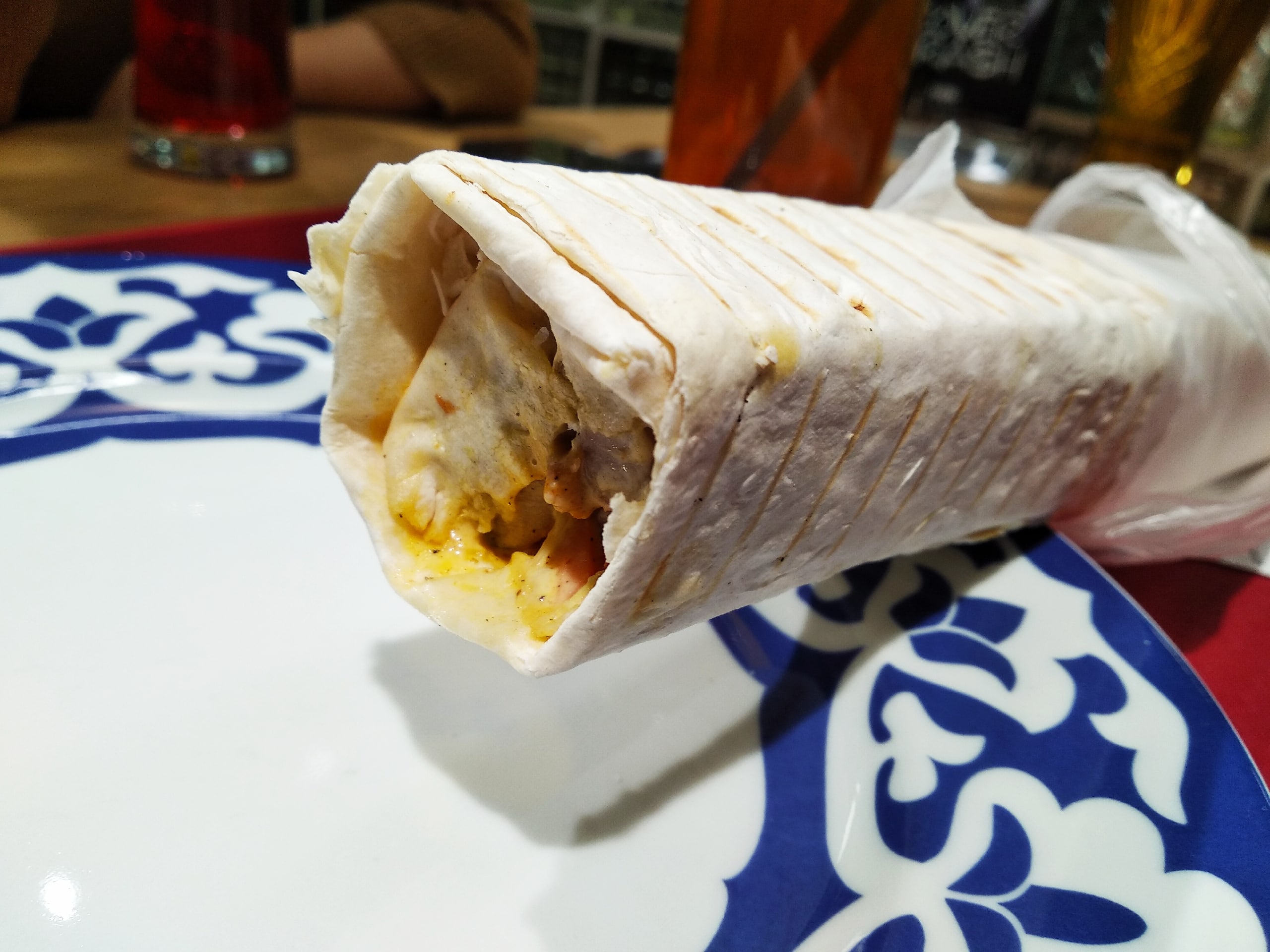 Покушать и послушать: обзор "Тверьлайф" на новый фуд-корт Food Base