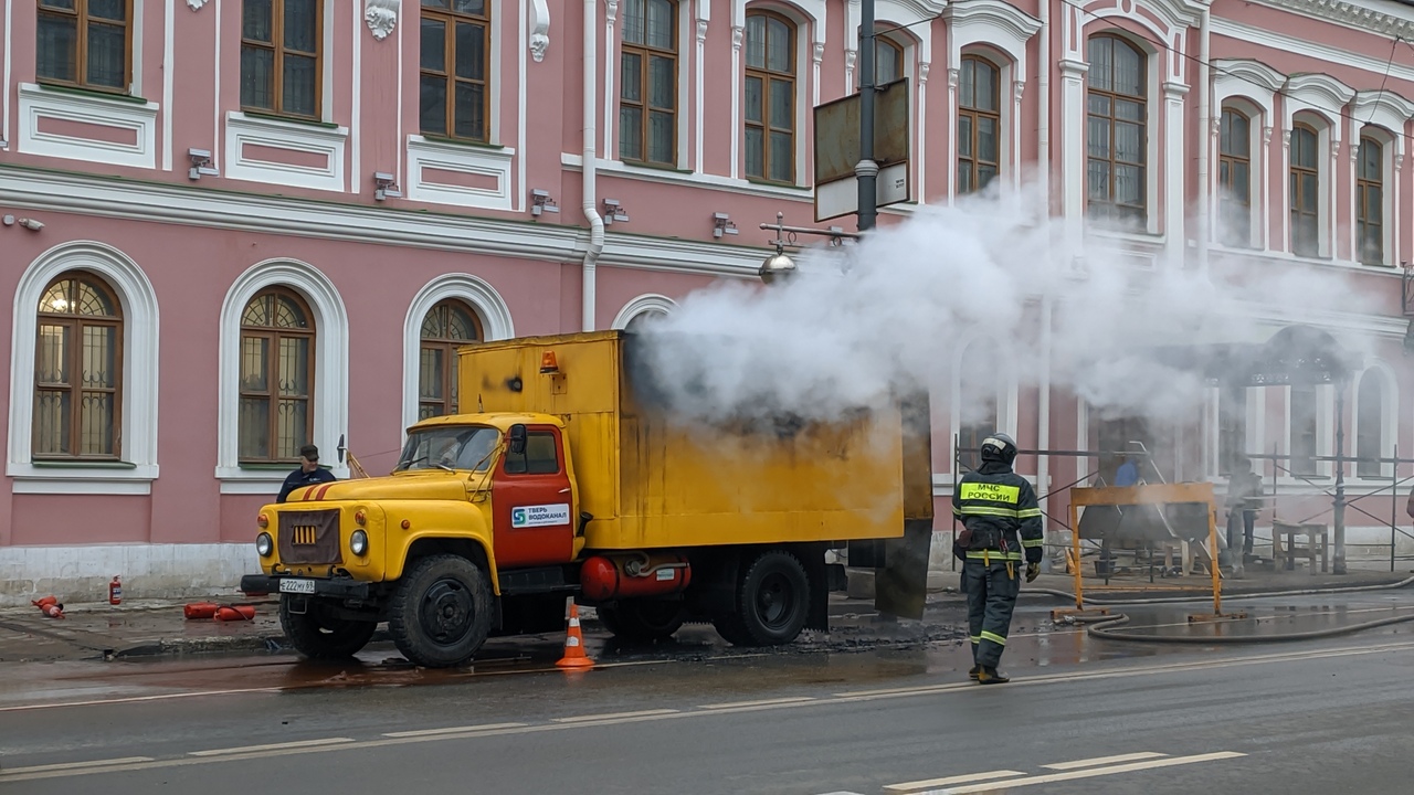 В Твери горела машина "Водоконала" ВИДЕО