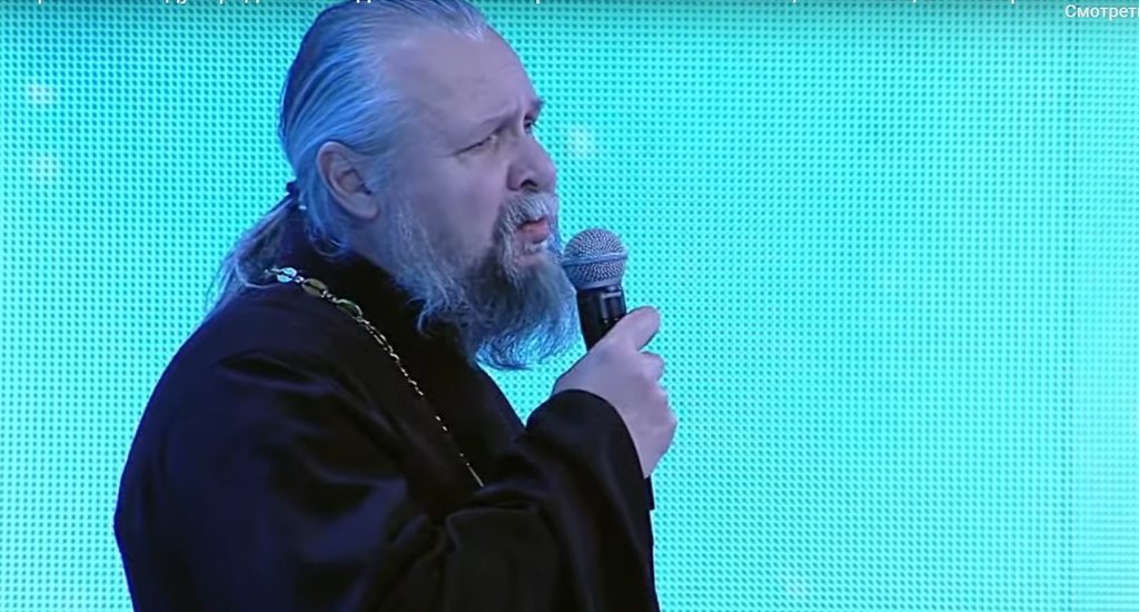 Тверской священник выступил с песней в Кремлевском дворце Тверской священник выступил с песней в Кремлевском дворце