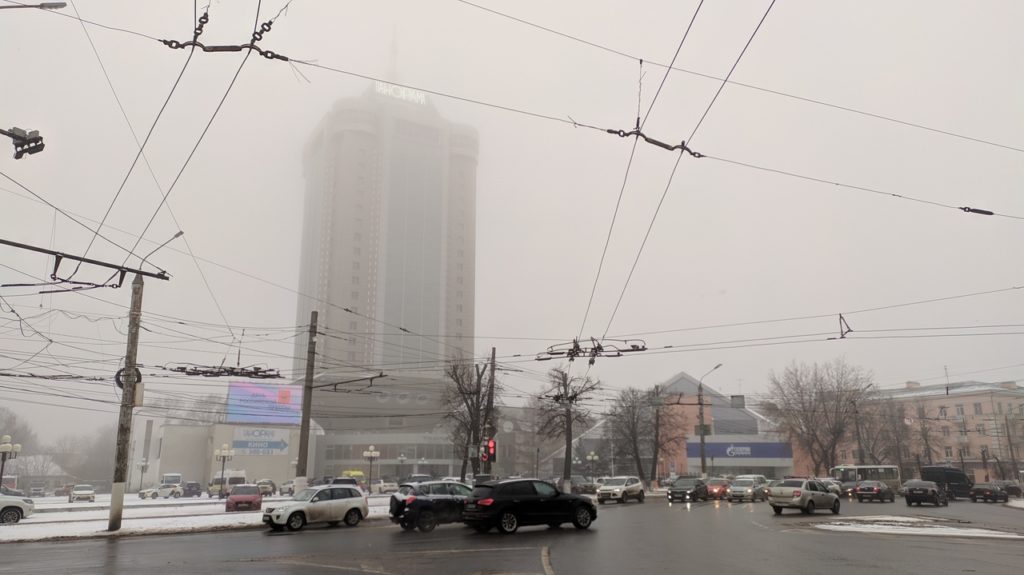 Тверь накрыла густая дымка Тверь накрыла густая дымка