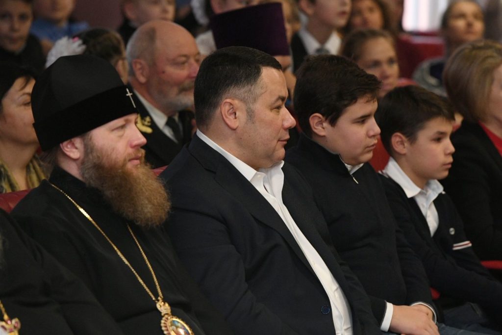 Ученики Тверской епархиальной школы представили рождественский спектакль