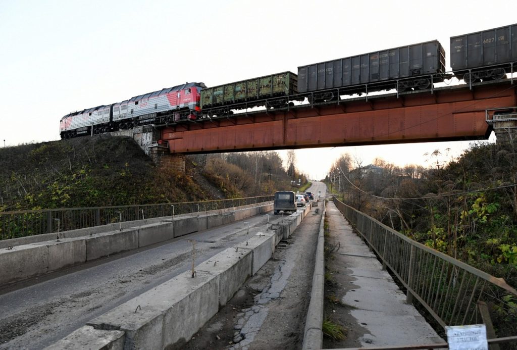 Аварийный мост во Ржеве перейдет в государственную собственность Тверской области Аварийный мост во Ржеве перейдет в государственную собственность Тверской области