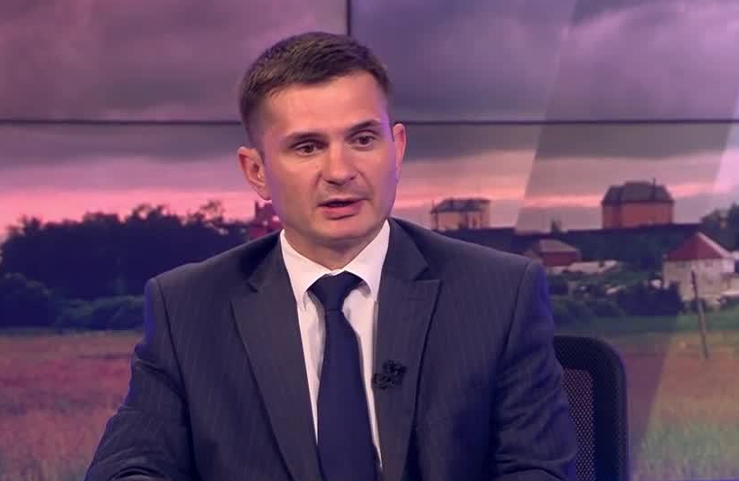 Леонид Костин: Сложно говорить об уюте, когда рушится потолок Леонид Костин: Сложно говорить об уюте, когда рушится потолок