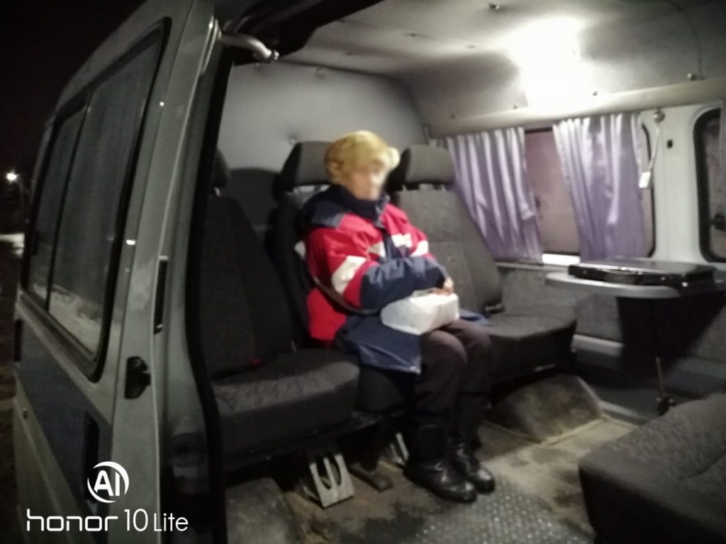 Таксисты и волонтеры совместными усилиями нашли пропавшую бабушку в Тверской области Таксисты и волонтеры совместными усилиями нашли пропавшую бабушку в Тверской области