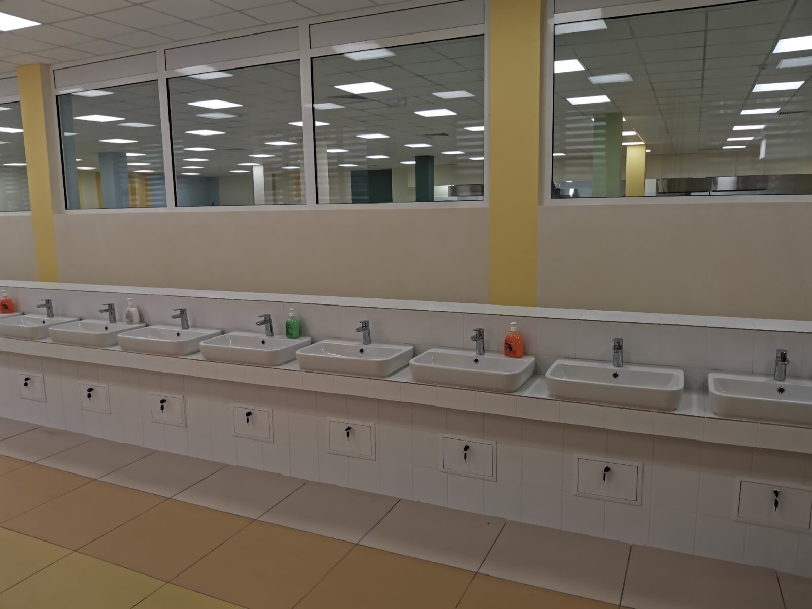 Построена новая школа на 1224 места в "Брусилово" в Твери ФОТО