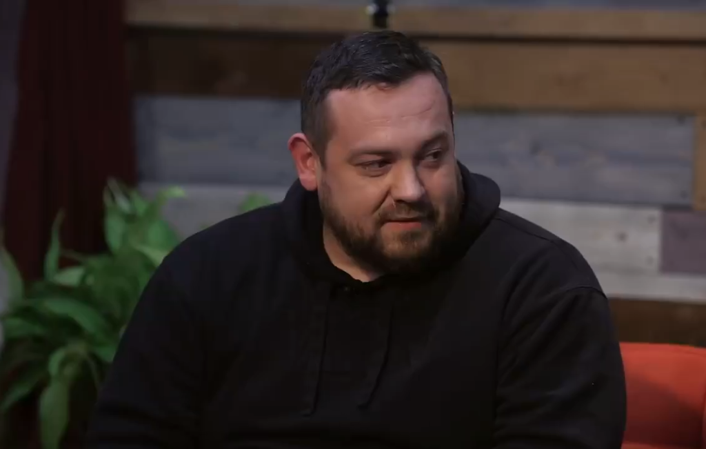 Видеоблогер Эрик Давидыч на шоу Харламова и Батрудинова высказался о тверских дорогах и гаишниках