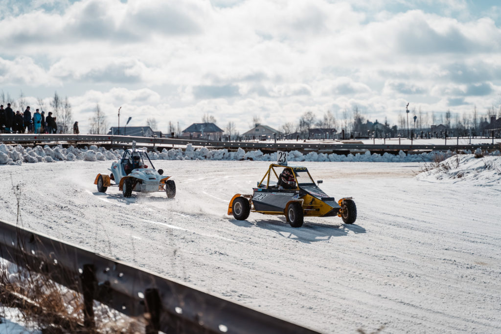 В Твери прошел Кубок города по автокроссу В Твери прошел Кубок города по автокроссу