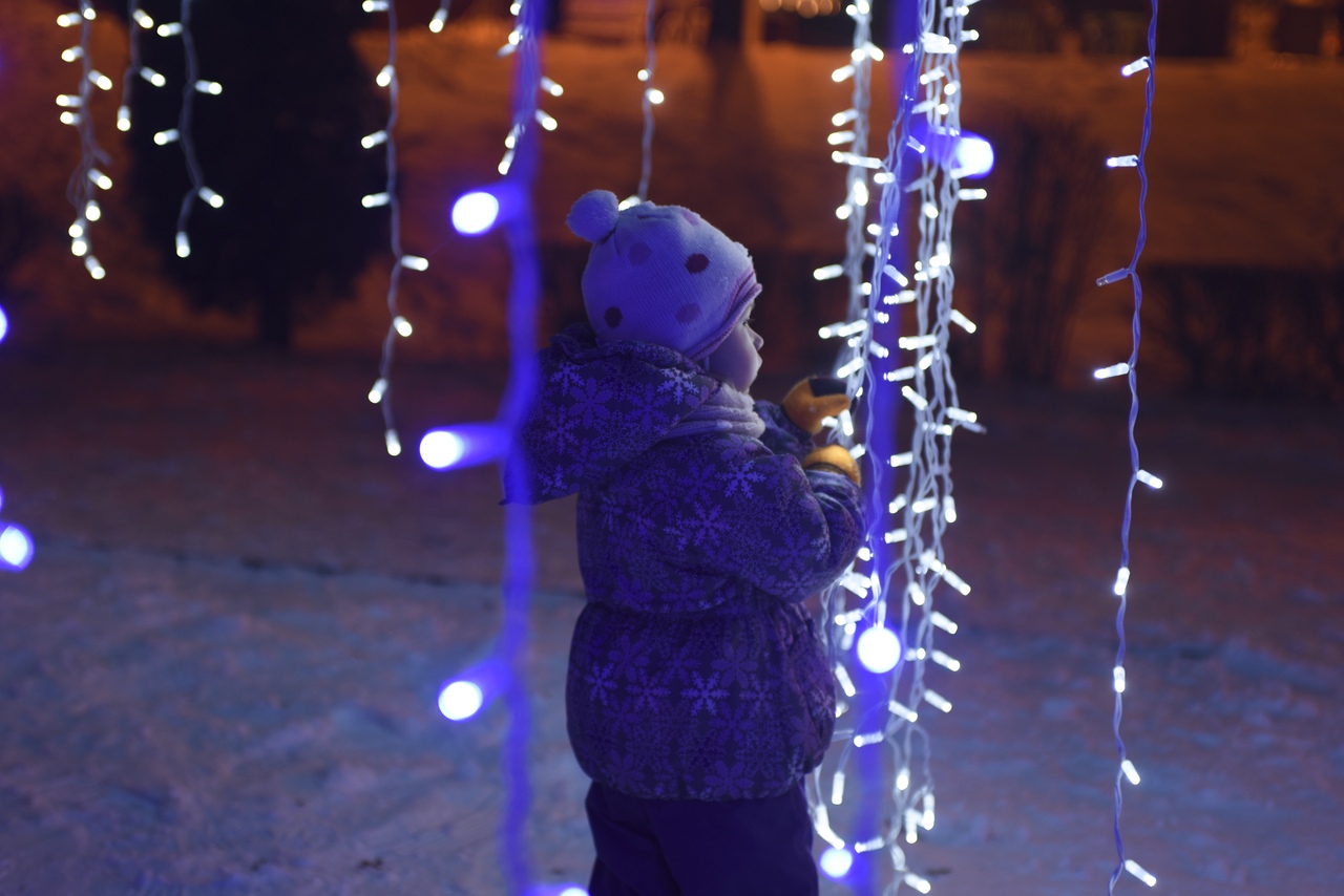 Жители и гости города спешат сфотографироваться с тверской "Эйвой"