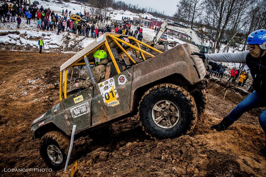 В Твери прошли соревнования по джип-триалу «Лебёдушкино озеро»