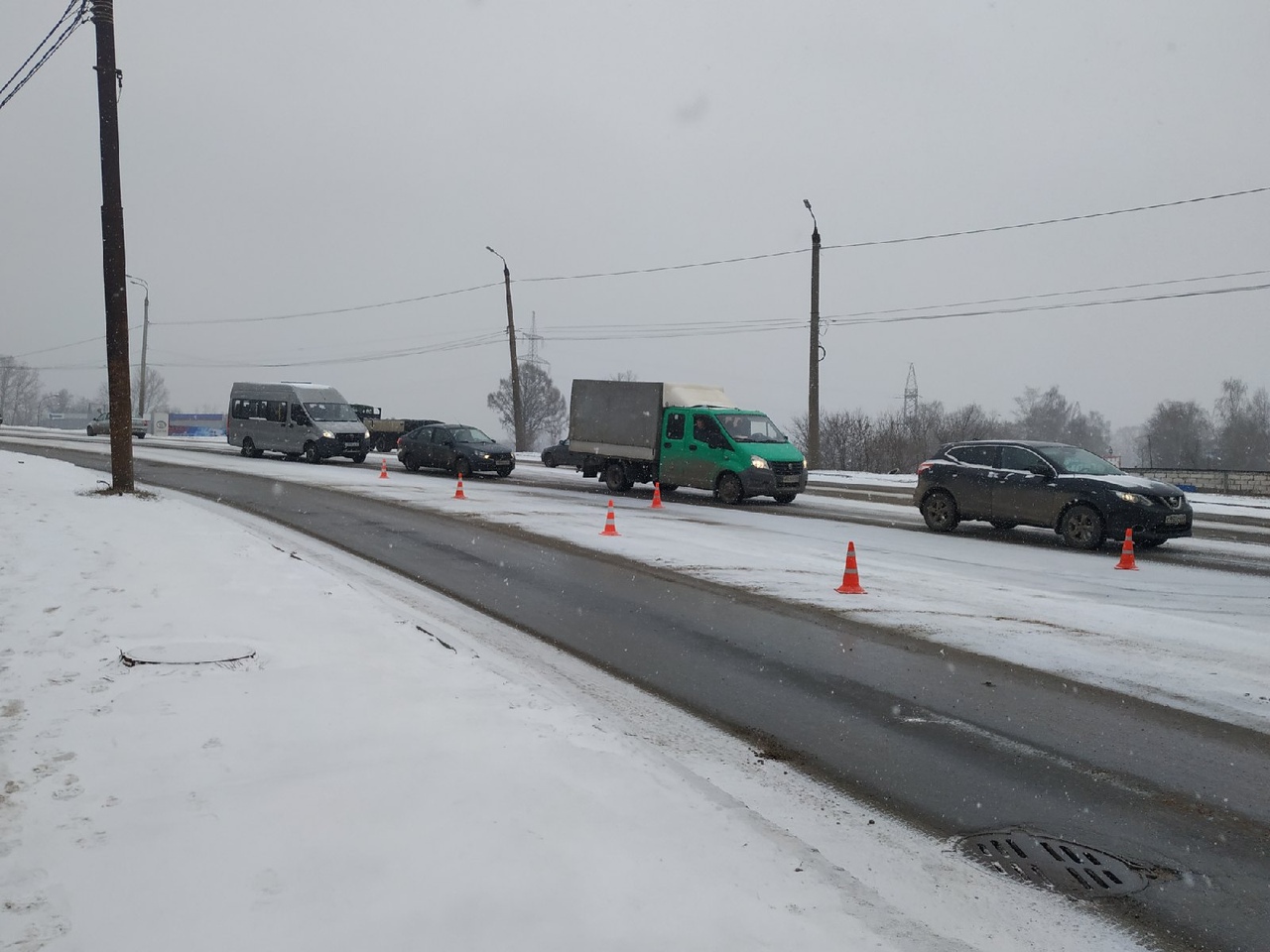 На Восточном мосту в Твери собирается пробка из-за аварии