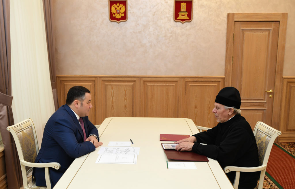 Игорь Руденя провёл встречу с директором Городенской Православной гимназии Алексеем Злобиным Игорь Руденя провёл встречу с директором Городенской Православной гимназии Алексеем Злобиным